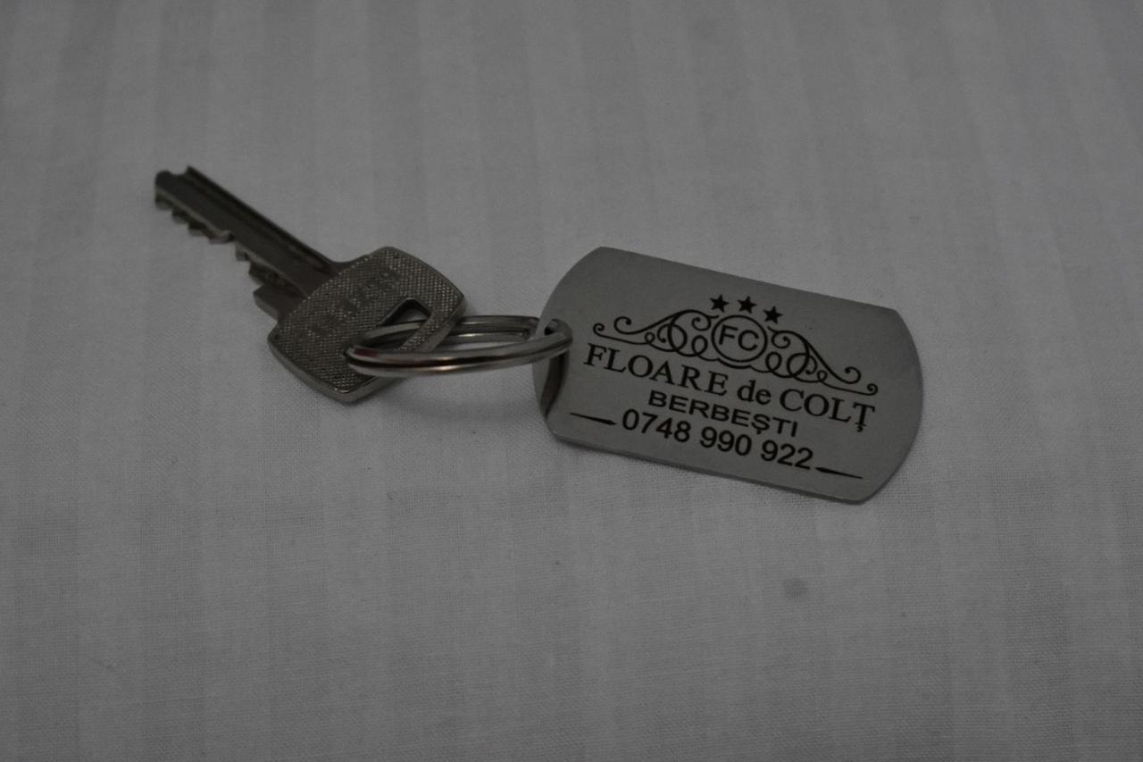 Floare De Colt Hotel Bárdfalva Kültér fotó
