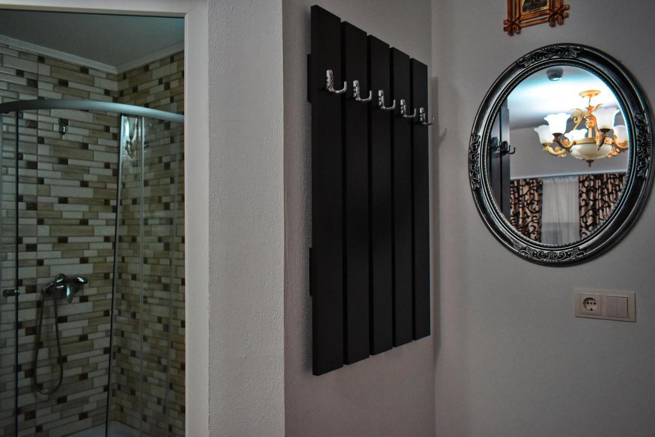 Floare De Colt Hotel Bárdfalva Kültér fotó
