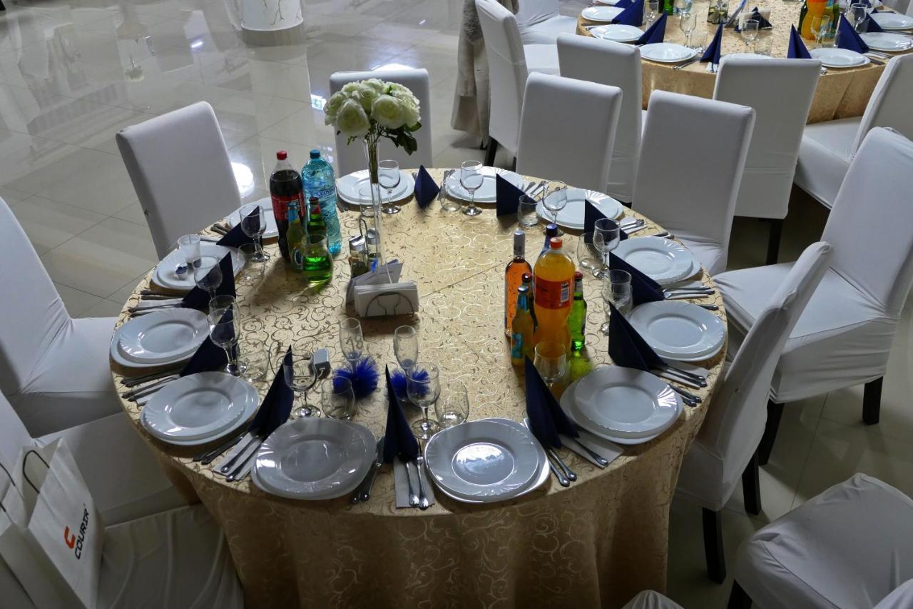 Floare De Colt Hotel Bárdfalva Kültér fotó